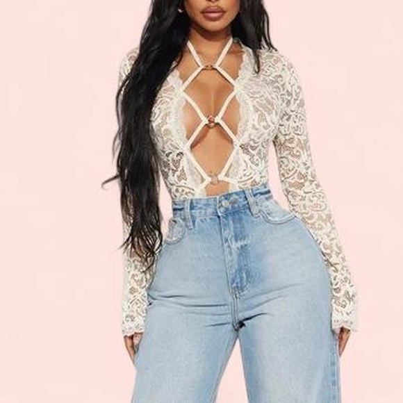 Fashion Nova Cream Lace Bodysuit - Picture 3 of 13